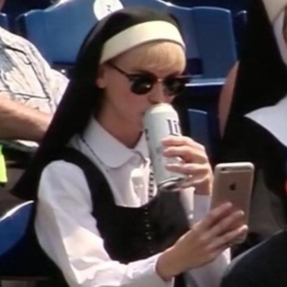 Meet your Posher, Lainie - Picture 1 of 1